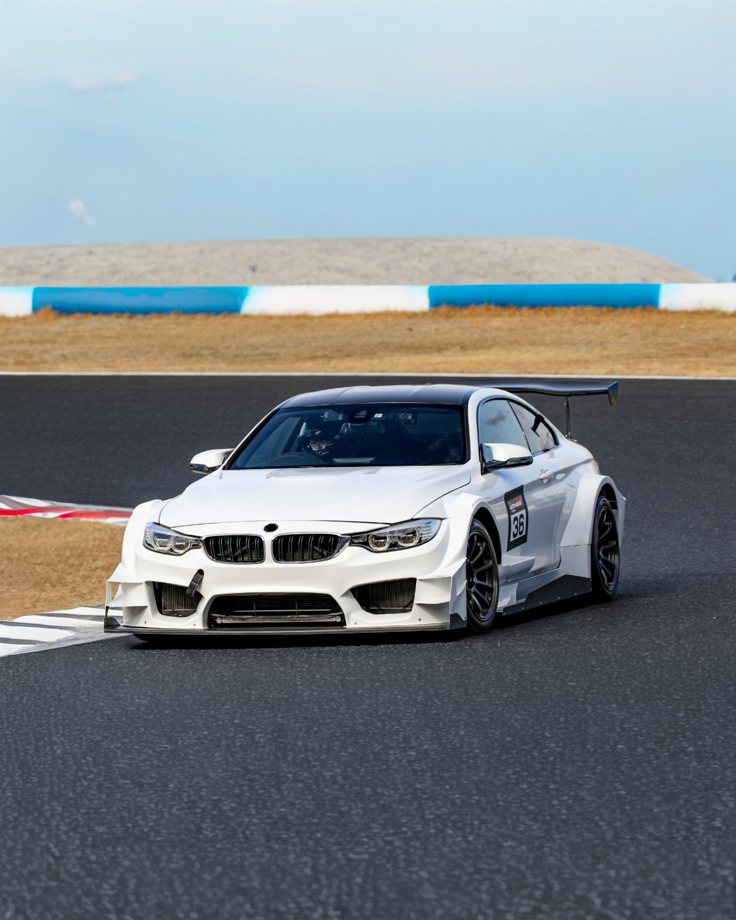 DTM Widebody Kit – BMW F82 M4