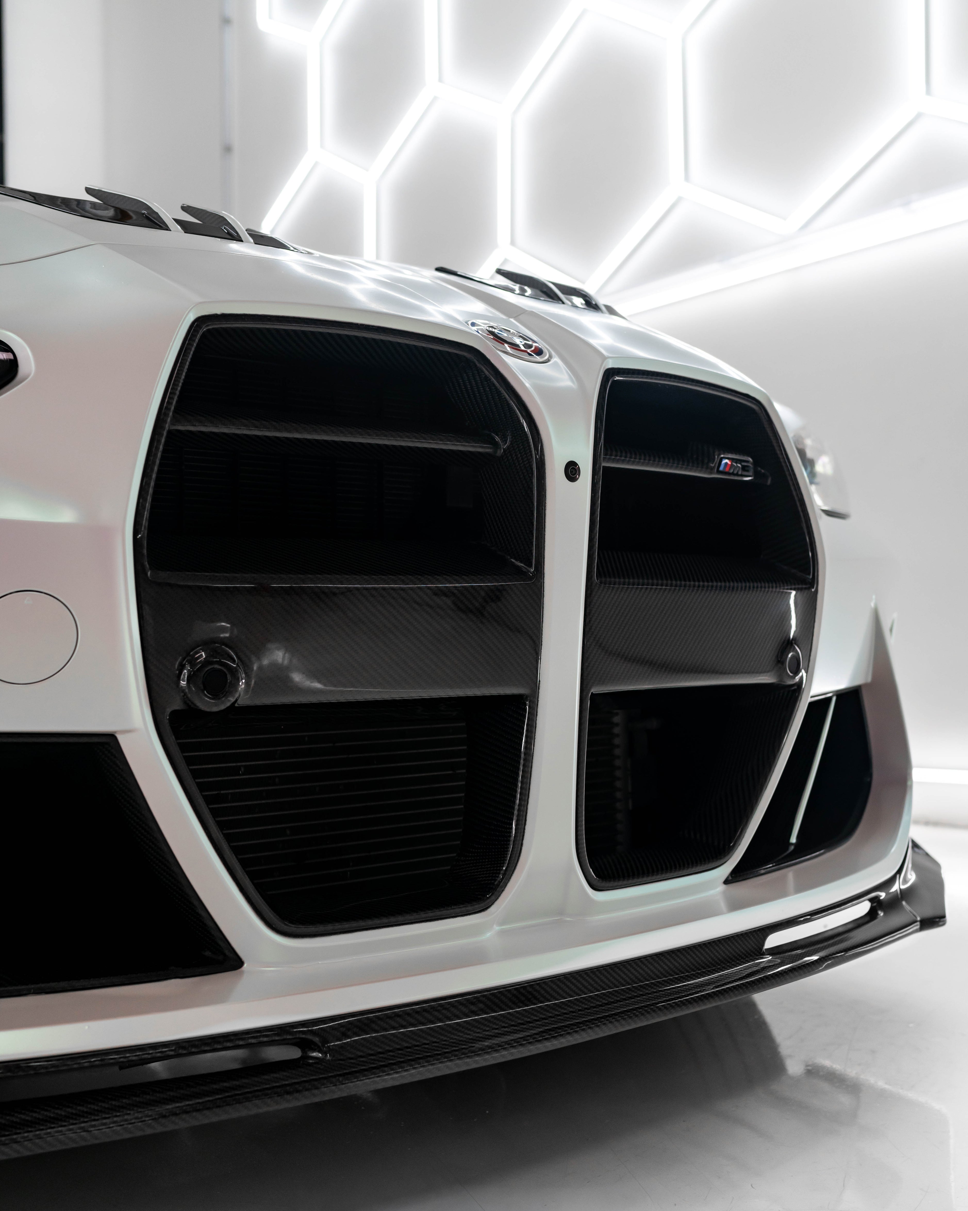 V Style Dry Carbon Fiber Grill – BMW G80 M3 / G82 G83 M4 | Eterna Motorworks