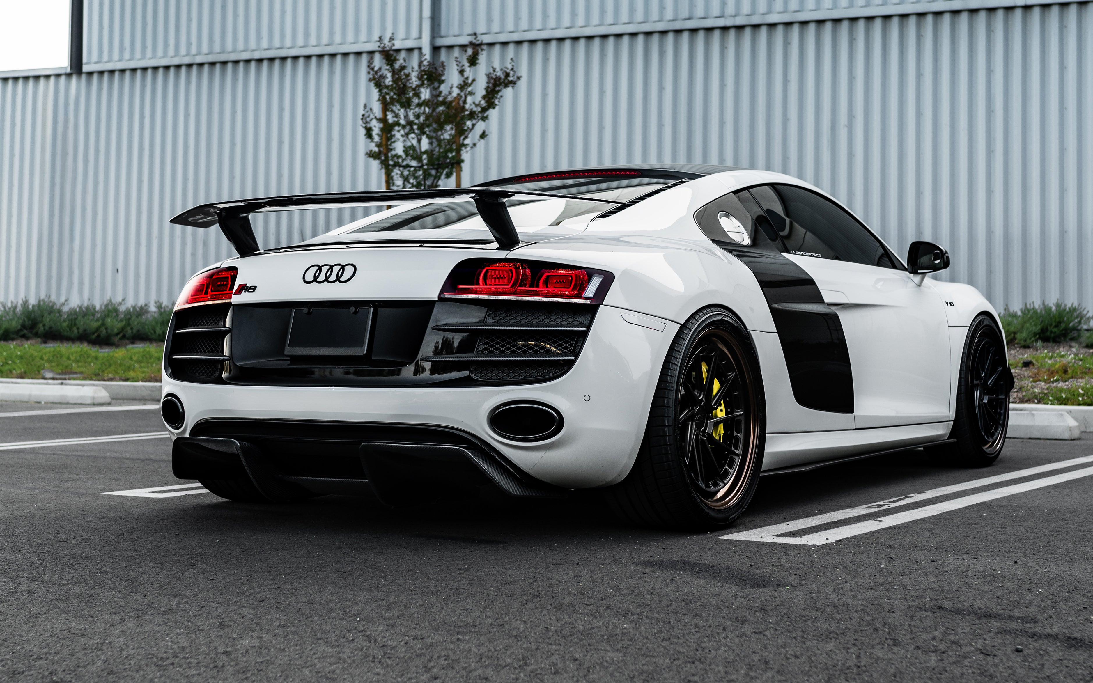 R8