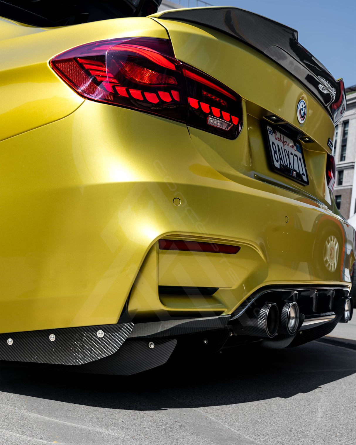 F80 M3 F82 M4 Carbon Fiber Varis Style Undertray Diffuser