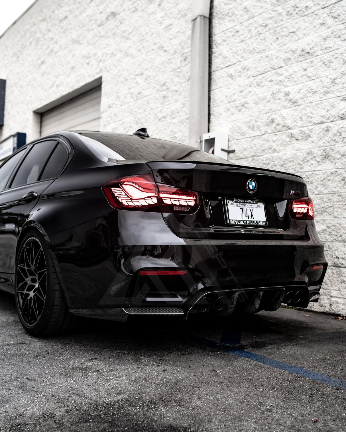 F80 M3 F82 M4 Carbon Fiber Rear V Style 3 Piece Diffuser